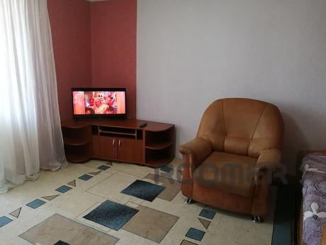 Посуточно, почасово 1.5ки в центре, ул. Казахстан 70 и район