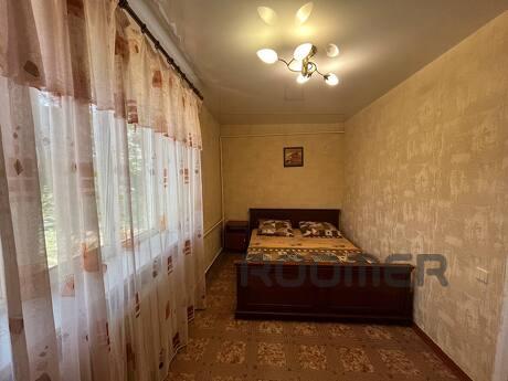 For daily rent, a 2-room apartment is located on Kostromskay