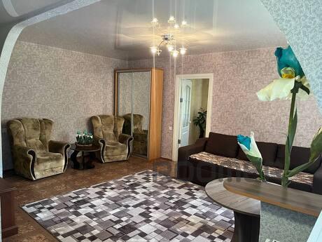 Daily rent 2 room apartment, Kamenskoe (Dniprodzerzhynsk) - apartment by the day