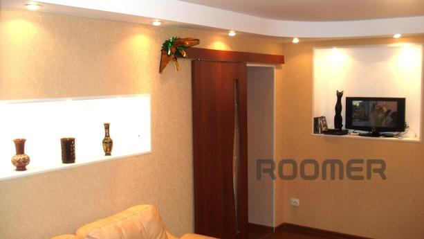 Апартаменти у ЦУМу 2 кімнатні, Кіров - квартира подобово