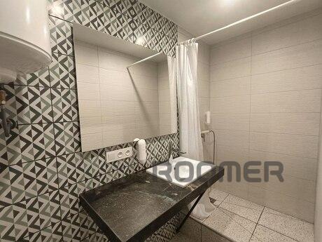 A haven for mandrivniks on the right, Dnipro (Dnipropetrovsk) - apartment by the day