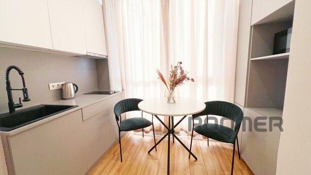 Modern design and comfort in the best area, Dnipro (Dnipropetrovsk) - apartment by the day