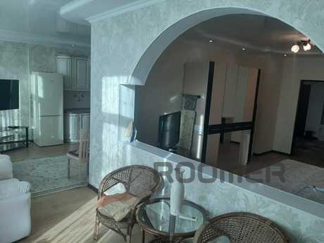 Rent 2k sq in ZhK'aktobe Azhary ', Aktobe - apartment by the day