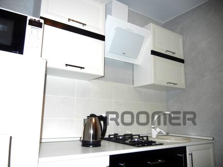 Cozy apartment, FREE! WI-FI, Saratov - apartment by the day