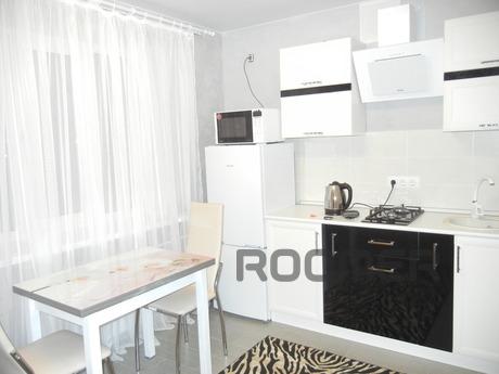 Cozy apartment, FREE! WI-FI, Saratov - apartment by the day