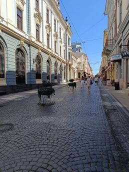 Двокімнатна квартира в центрі, Черновцы - квартира посуточно