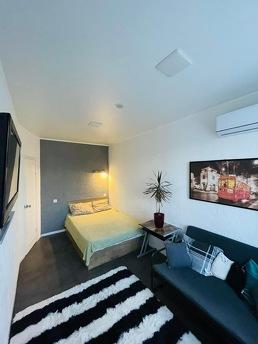 Daily rent Modern 2-room apartment on the 4th floor, parking