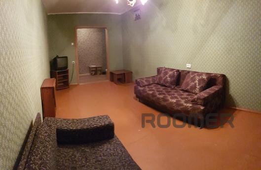 3 Bedroom on Chkalov 2 + 2 + 1 + 1 + 1, Оренбург - квартира подобово