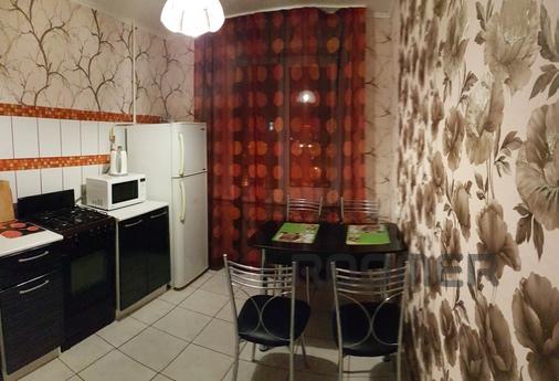 3 Bedroom on Chkalov 2 + 2 + 1 + 1 + 1, Orenburg - apartment by the day