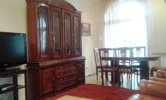 Center Kiev.3 rooms., Kyiv - apartment by the day