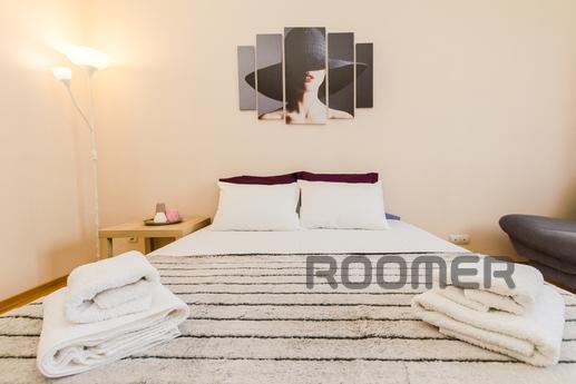 Spacious 3 apartment with two bathrooms, Москва - квартира подобово