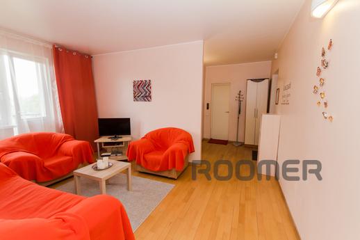 Spacious 3 apartment with two bathrooms, Москва - квартира подобово