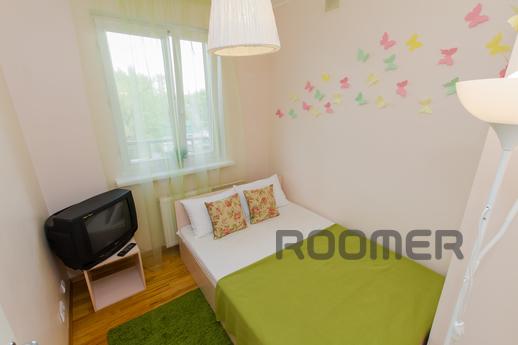 Spacious 3 apartment with two bathrooms, Москва - квартира подобово