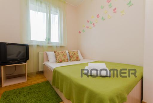 Spacious 3 apartment with two bathrooms, Москва - квартира подобово