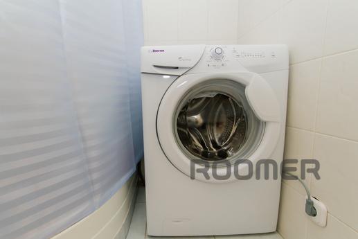 Spacious 3 apartment with two bathrooms, Москва - квартира подобово