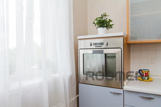 Spacious 3 apartment with two bathrooms, Москва - квартира подобово
