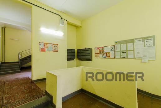 Spacious 3 apartment with two bathrooms, Москва - квартира подобово