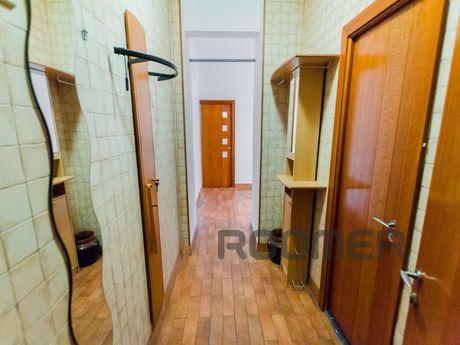 Two-bedroom apartment for rent, Москва - квартира подобово