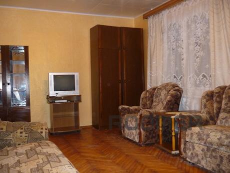 2-х комнатная квартира с хорошим ремонто, Смоленск - квартира посуточно