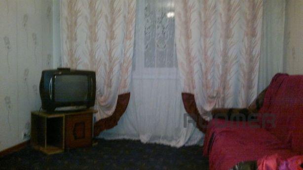 Not expensive apartment in the center, Novokuznetsk - apartment by the day