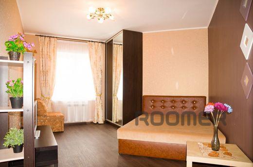 The panoramic glazing of the loggia and the high floor allow