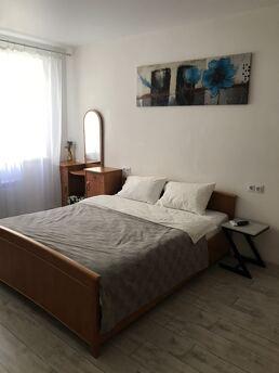 Здається подобово квартира, зручне розташування. В квартирі 