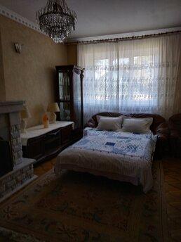 Budynochok 2 rooms by the sea, Dacha Kov street, Kyiv - apartment by the day