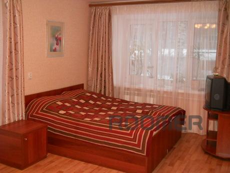 Town center, apartment with excellent repair, new furniture,