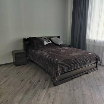 1 km. luxury class Starokostyantynivske, Khmelnytskyi - apartment by the day
