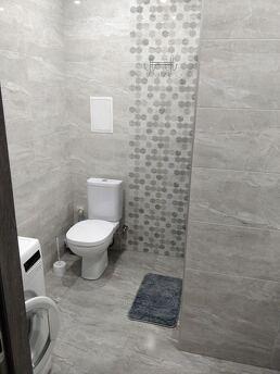 1 km. luxury class Starokostyantynivske, Khmelnytskyi - apartment by the day