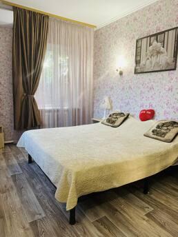 THERE IS A QUIET WOODIN SO MUCH, Chernomorsk (Illichivsk) - apartment by the day