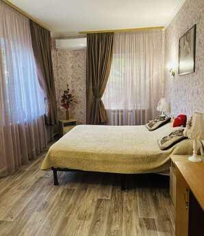 THERE IS A QUIET WOODIN SO MUCH, Chernomorsk (Illichivsk) - apartment by the day