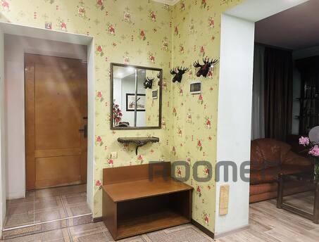 THERE IS A QUIET WOODIN SO MUCH, Chernomorsk (Illichivsk) - apartment by the day