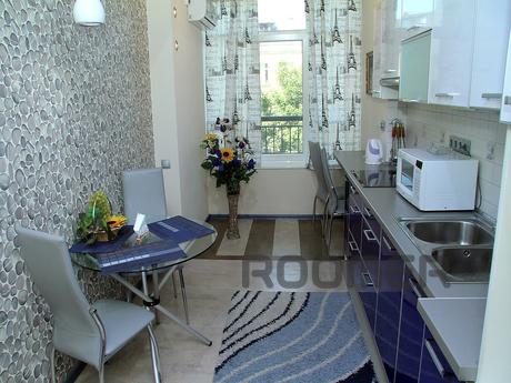 Rent an apartment with renovated, Kyiv - apartment by the day