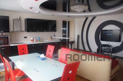 Most of the city center. 5 minutes / railway and bus station