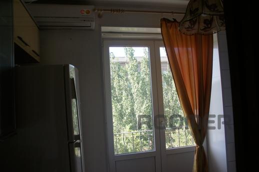 2-bedroom apartment for rent, Волгоград - квартира подобово