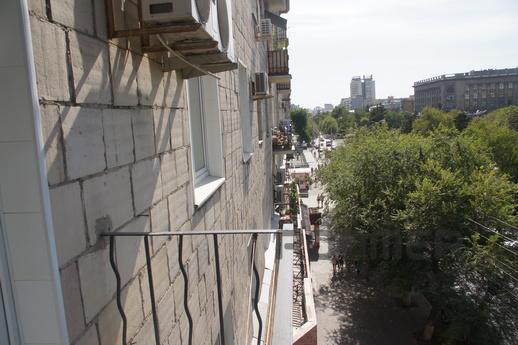 2-bedroom apartment for rent, Волгоград - квартира подобово