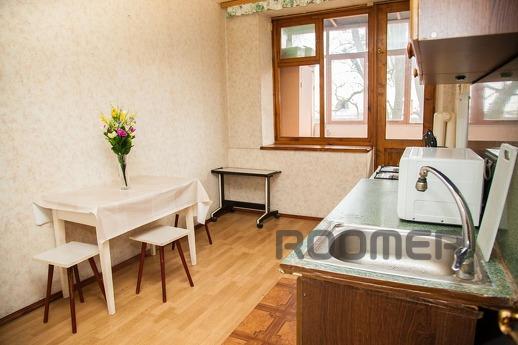 2-room standard near the shopping center Aurora, Zaporizhzhia - apartment by the day