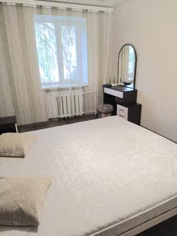 Daily rent 2-room semi-lux Ukrainian, Lahti, Zaporizhzhia - apartment by the day