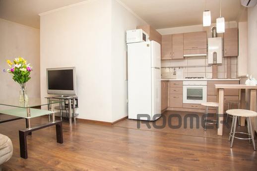 Daily rent 1-room semi-suite Ukrainskaya st., Zaporizhzhia - apartment by the day