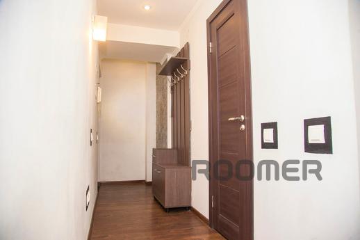 Daily rent 1-room semi-suite Ukrainskaya st., Zaporizhzhia - apartment by the day