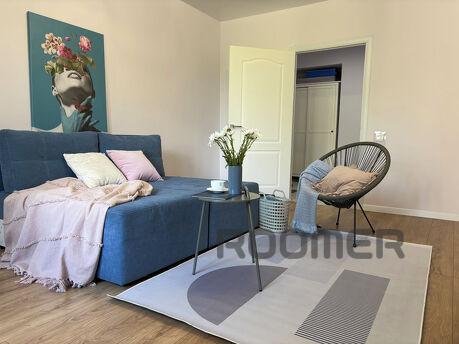 Cozy two-room apartment in the city center on Soborny Avenue