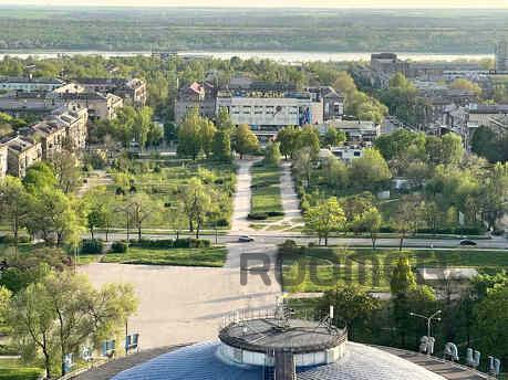 Двухэтажная люкс-студия на Волгоградской, Запоріжжя - квартира подобово