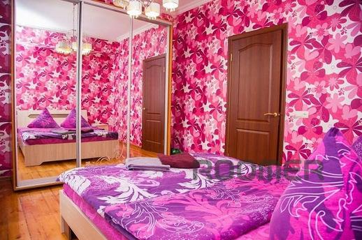 Посуточно 2-х комнатная квартира полулюкс класса, расположен