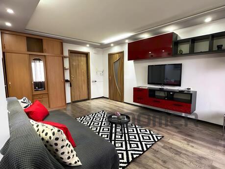 2к ЛЮКС рядом с пл. Университетской, Запорожье - квартира посуточно