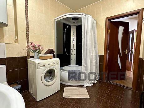 2ком. Полулюкс на проспекте Соборный 212, Запоріжжя - квартира подобово