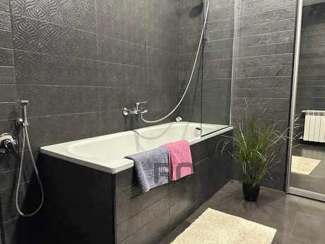 Stylish 2-room suite on Metallurgov, Zaporizhzhia - apartment by the day