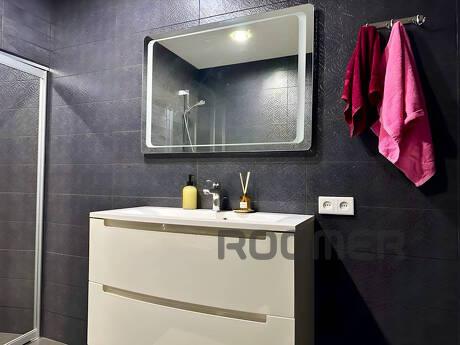Stylish 2-room suite on Metallurgov, Zaporizhzhia - apartment by the day