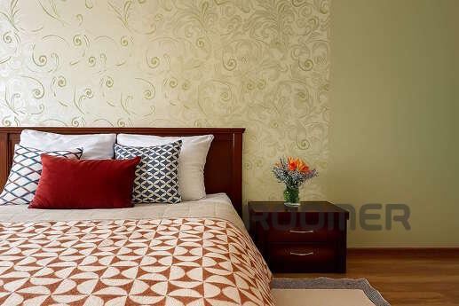 2ком. Люкс возле порта Запорож. площади, Запорожье - квартира посуточно