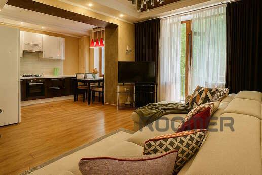 2ком. Люкс возле порта Запорож. площади, Запорожье - квартира посуточно